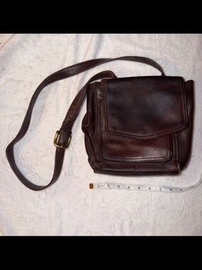 Vintage Fossil Leather crossbody purse